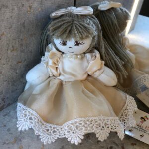 Boneca de pano bege PP